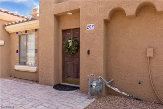 Photo #2: 2505438 Listing 