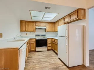 Photo #4: 2505475 Listing