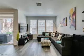 Photo #4: 2505499 Listing 