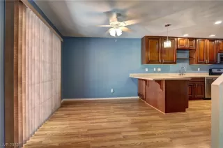 Photo #4: 2505500 Listing