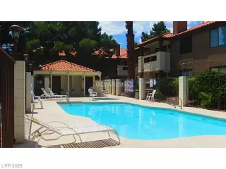 Photo #2: 2505515 Listing 