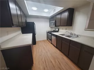 Photo #5: 2505515 Listing 