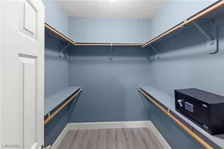 Photo #6: 2505528 Listing