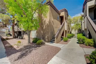 Photo #2: 2505546 Listing