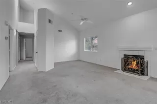 Photo #6: 2505552 Listing