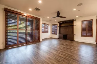 Photo #4: 2505589 Listing