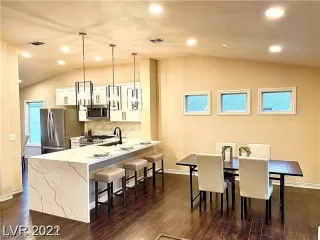 Photo #5: 2505593 Listing 