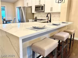 Photo #6: 2505593 Listing 