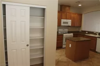 Photo #6: 2505641 Listing 