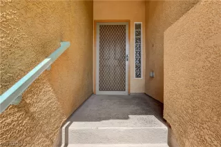 Photo #4: 2505662 Listing