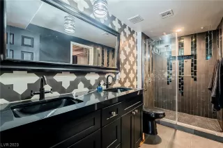 Photo #5: 2505678 Listing