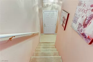 Photo #3: 2505685 Listing