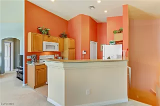 Photo #4: 2505685 Listing