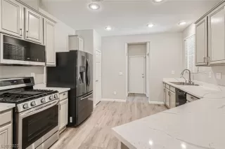 Photo #6: 2505687 Listing 