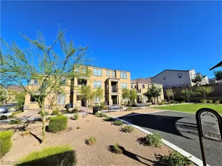 Photo #3: 2505695 Listing 