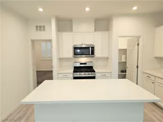 Photo #4: 2505695 Listing 