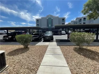 Photo #5: 2505729 Listing