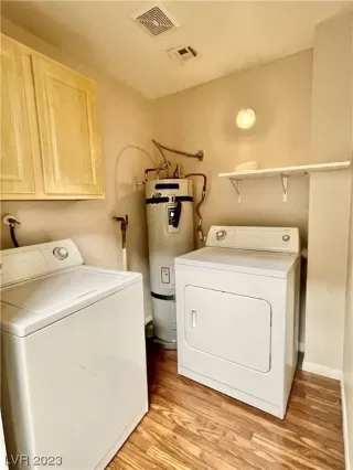 Photo #6: 2505729 Listing