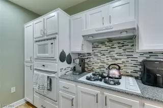 Photo #3: 2505737 Listing 