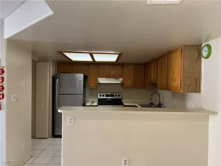 Photo #6: 2505760 Listing 