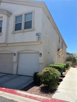 Photo #2: 2505763 Listing