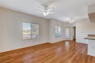 Photo #6: 2505818 Listing