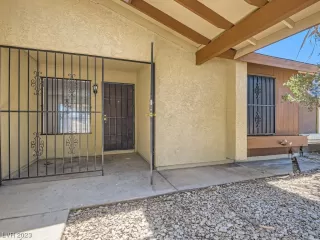 Photo #2: 2505830 Listing 