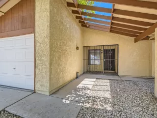 Photo #3: 2505830 Listing 
