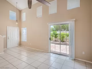 Photo #5: 2505839 Listing 