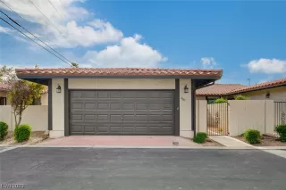 Photo #1: 2505855 Listing