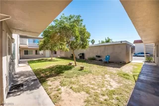 Photo #2: 2505866 Listing