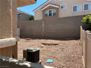 Photo #2: 2505872 Listing