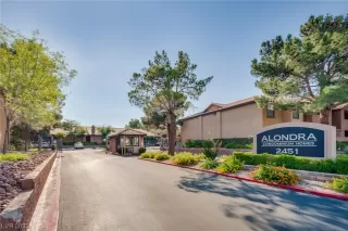 Photo #2: 2505881 Listing 