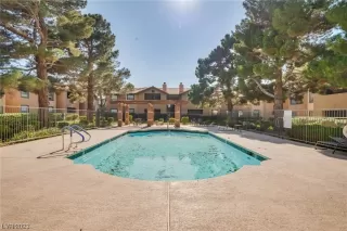 Photo #4: 2505881 Listing 