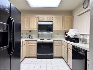 Photo #1: 2505882 Listing