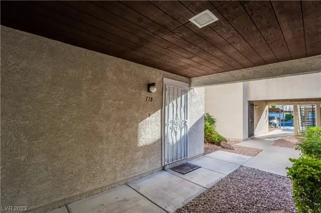 MLS: 2505900 Condo For Sale