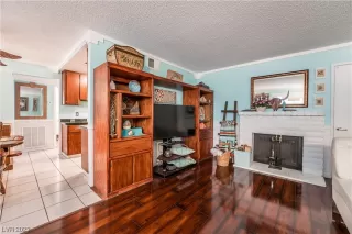 Photo #5: 2505900 Listing