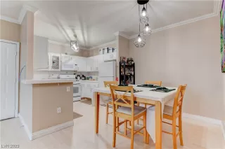 Photo #6: 2505911 Listing