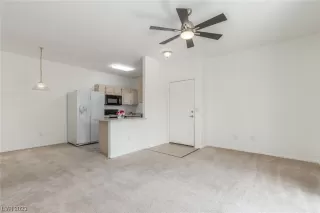 Photo #6: 2505914 Listing