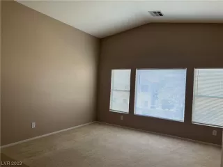 Photo #3: 2505923 Listing