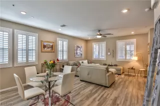Photo #2: 2505928 Listing 