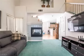 Photo #5: 2505972 Listing