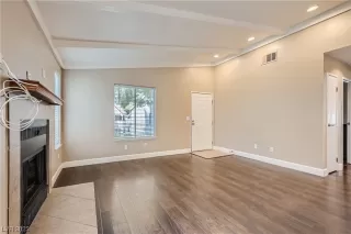 Photo #1: 2506021 Listing