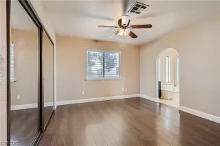 Photo #5: 2506021 Listing