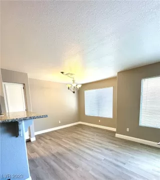 Photo #2: 2506024 Listing 