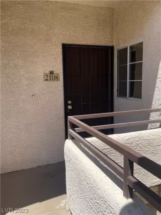 Photo #1: 2506026 Listing