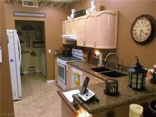 Photo #4: 2506029 Listing 