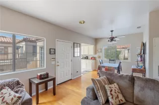 Photo #2: 2506046 Listing