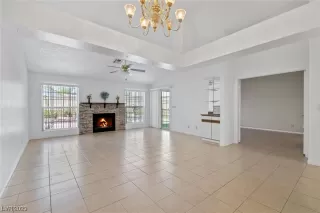 Photo #4: 2506068 Listing 