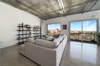 Photo #1: 2506073 Listing